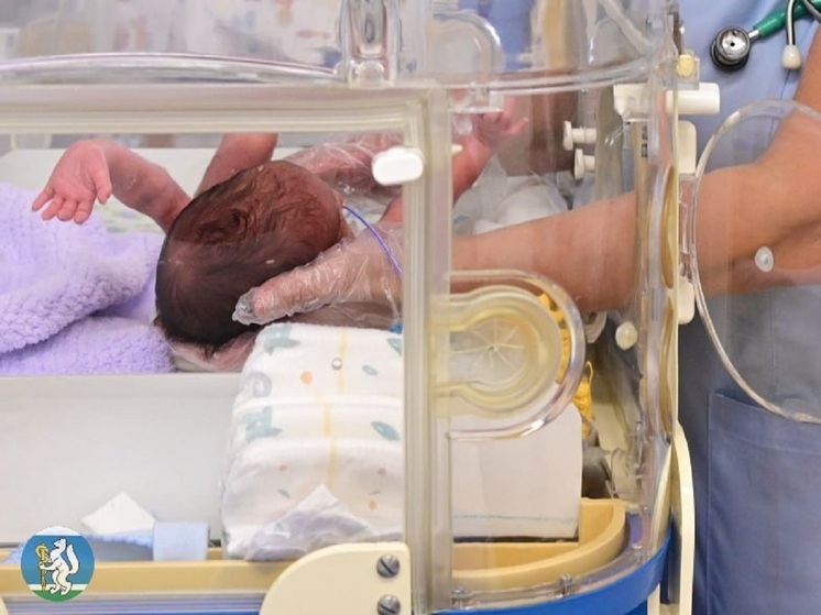 Медики помогли свердловчанке родить после шести неудачных беременностей