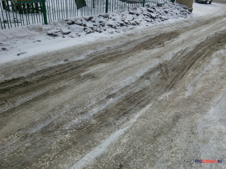 Дороги Кузбасса отсыпят щебнем после жалоб жителей