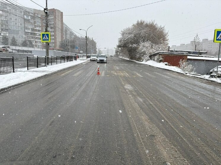 В Калининском районе Новосибирска автомобиль сбил девочку на пешеходном переходе