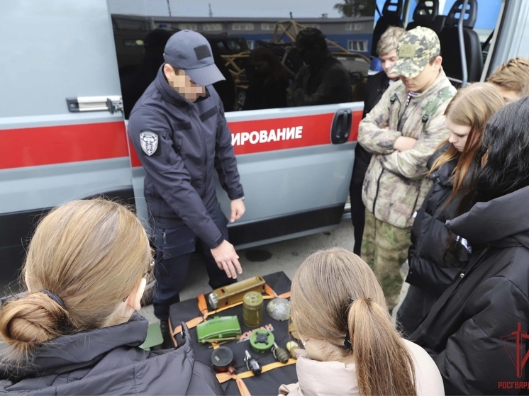 Кадеты в Туле посетили день открытых дверей ОМОН «Молот»