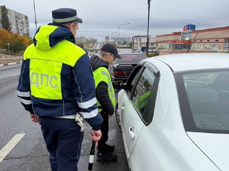 В Старом Осколе 12-летний мальчик стал автоинспектором в свой день рождения