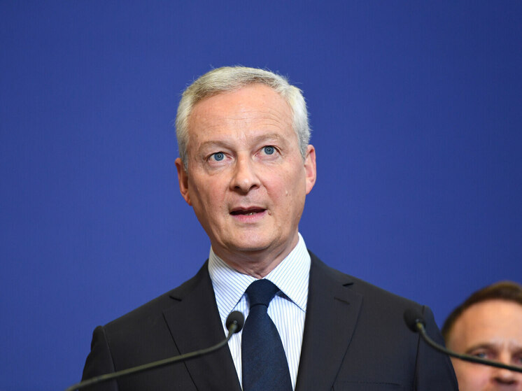 Новый министр обороны Франции Ле Мэр ушел в отставку спустя сутки после назначения