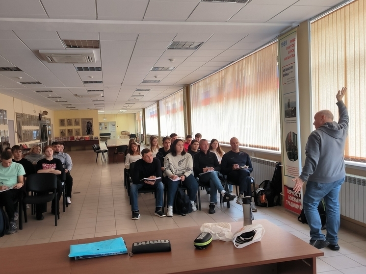 В Серпухове прошел семинар для тренеров по плаванию