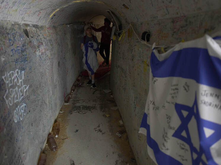 Попавшие в плен члены гуманитарной флотилии обвинили Израиль в избиениях и оскорблениях