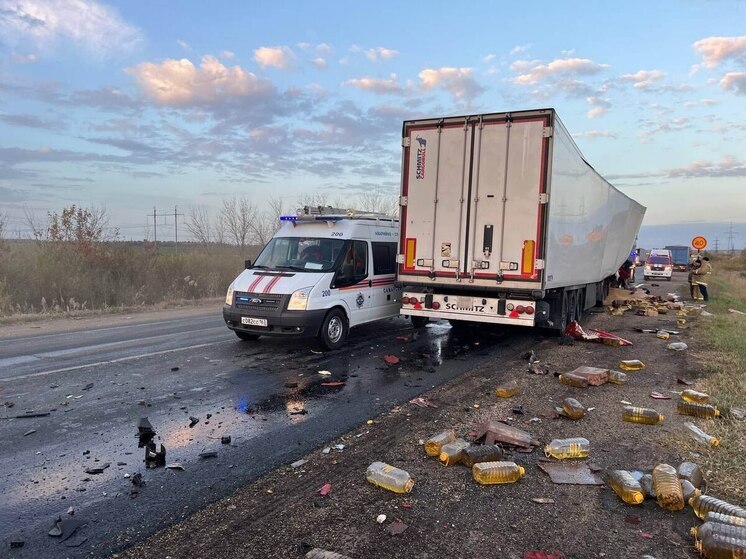 Водитель MAN получил травму ноги в ДТП с КамАЗом в Самарской области 7 октября