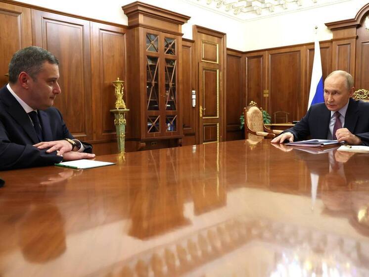 Губернатор Курской области поздравил Владимира Путина с 73-летием