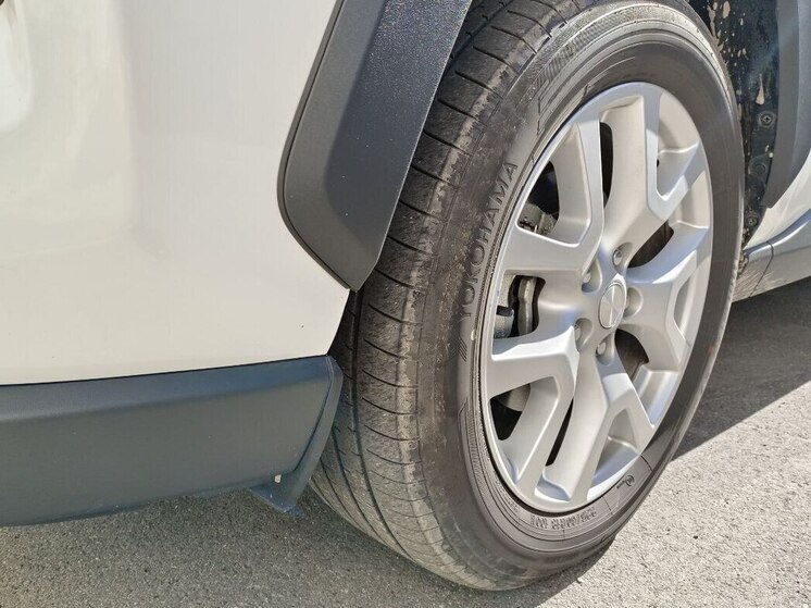 В Барнауле неизвестные обстреляли автомобили