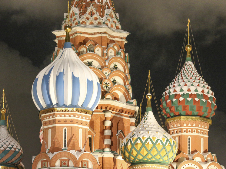 Песков: президент Азербайджана поздравил Владимира Путина с днём рождения по телефону