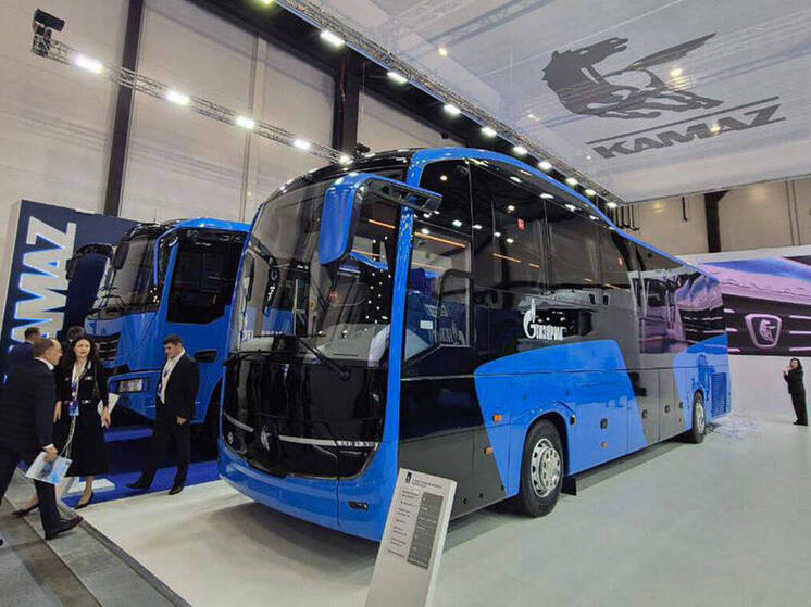 КАМАЗ представил на новый туристический автобус