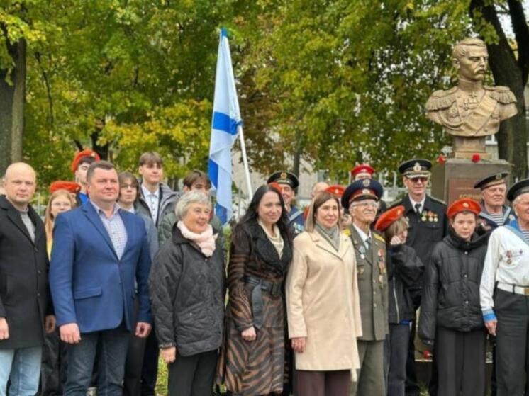 На улице Нахимова в Рязани торжественно открыли бюст вице-адмирала Корнилова