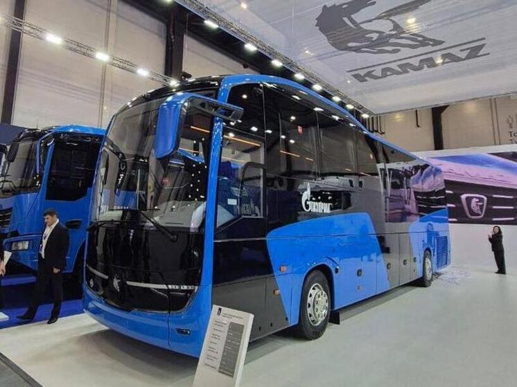 КАМАЗ показал новый туристический автобус на природном газе: авто сняли на фото