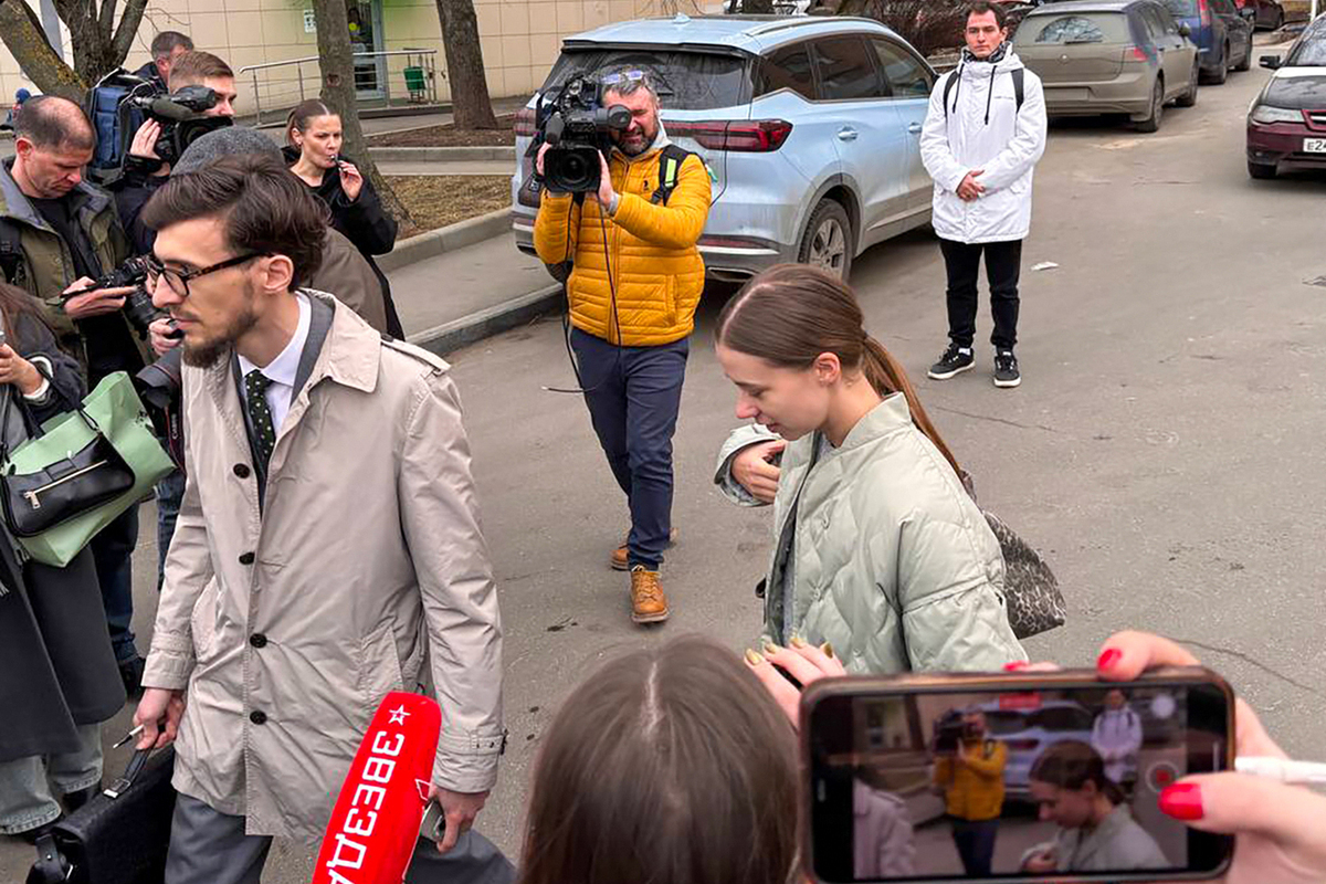 Задержанная еще в марте в аэропорту блогер подала документы на банкротство