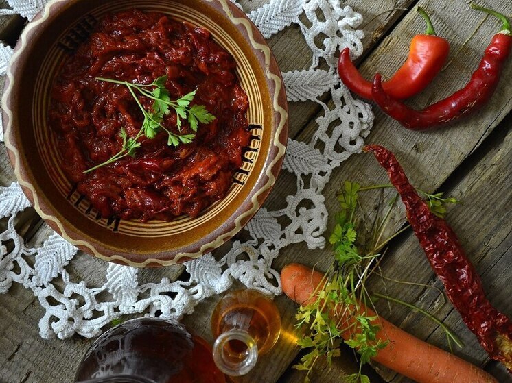 Как приготовить лютеницу в домашних условиях — 5 проверенных рецептов