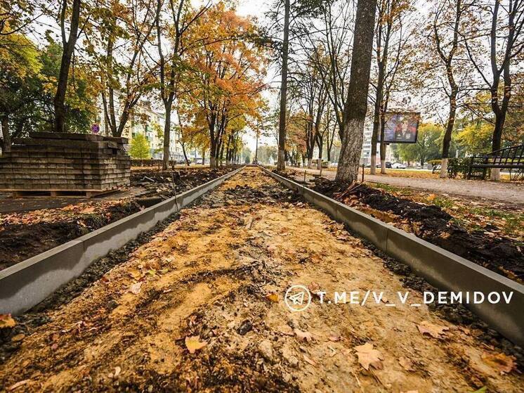 В Белгороде продолжается строительство велосипедной дорожки от Мичурина до Студенческой