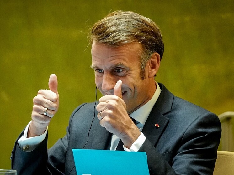 WSJ: союзники Макрона сомневаются в устойчивости его политического курса