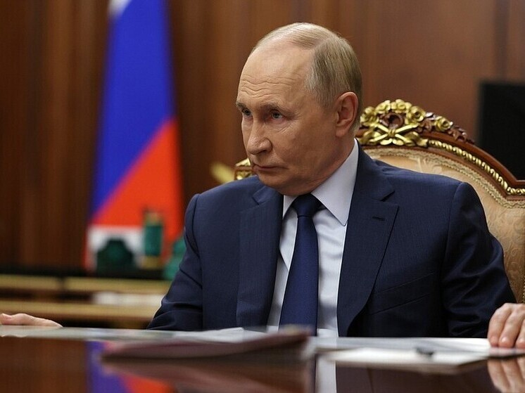 Новосибирская певица написала стих в честь дня рождения Владимира Путина