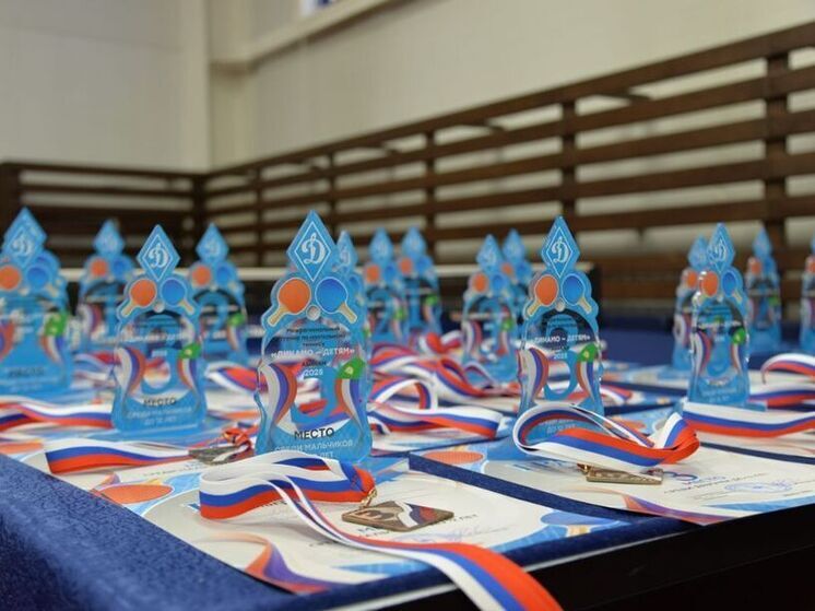 В Хакасии турнир объединил больше 300 теннисистов из семи регионов России