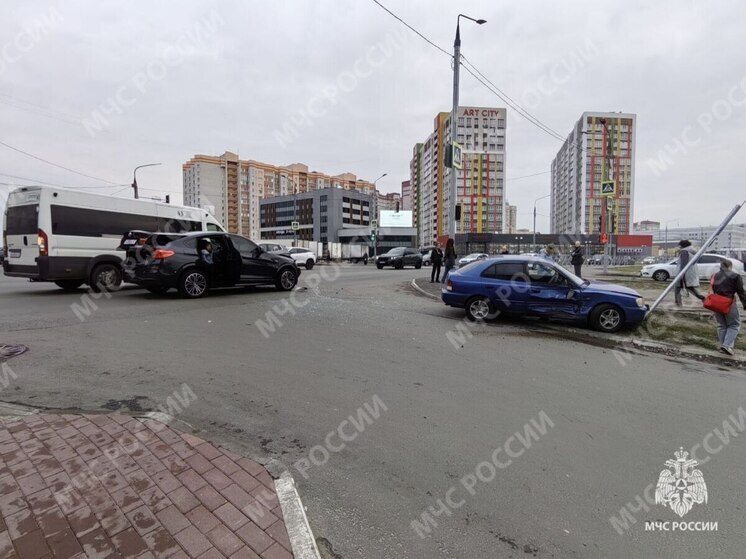 Спасатели ликвидировали последствия ДТП на Войстроченко в Брянске