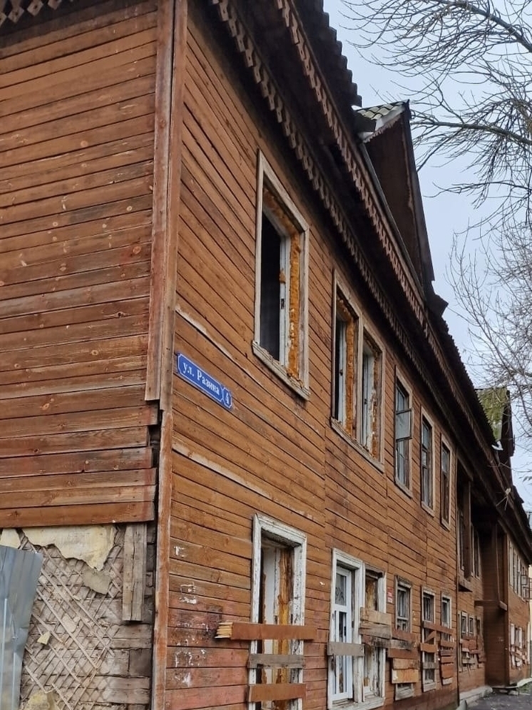 Во Владимире снесли аварийное здание на улице Разина