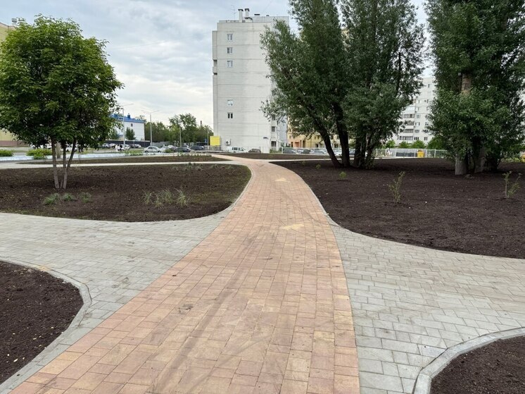 В Челябинске продолжаются работы по демонтажу незаконно установленных павильонов
