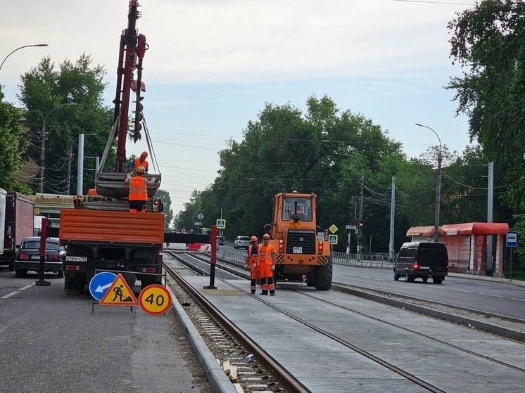 В Курске из-за дорожных работ перекрыт участок на перекрестке Дейнеки и Комарова