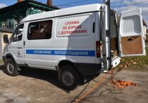В Омске специалисты водоканала приступили к отключению холодной воды у жителей частных домов, накопивших крупные долги за коммунальные услуги