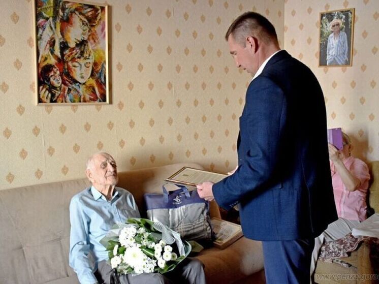 Глава Пензы лично поздравил ветерана Великой Отечественной войны с 105-летием