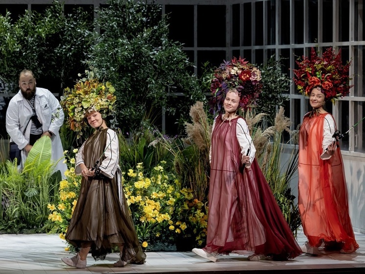 A scene from Olya Mukhina`s `4 Days in 25th Frame` at Pyotr Fomenko Workshop Theater