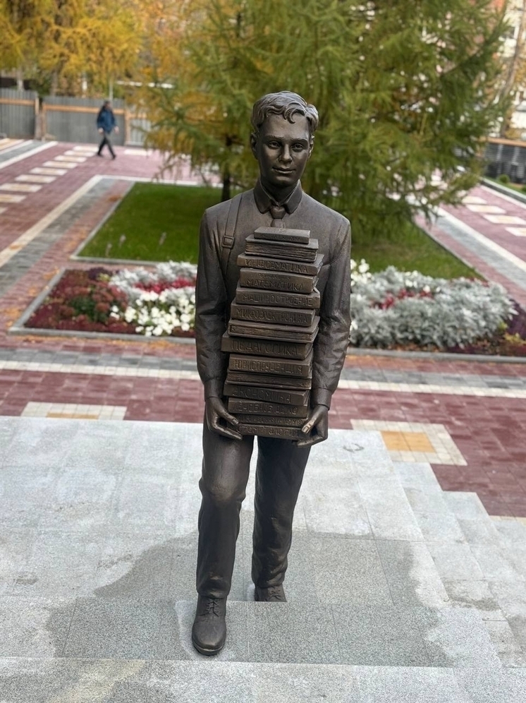 Пензенские студенты получили новый арт-объект у корпуса университета