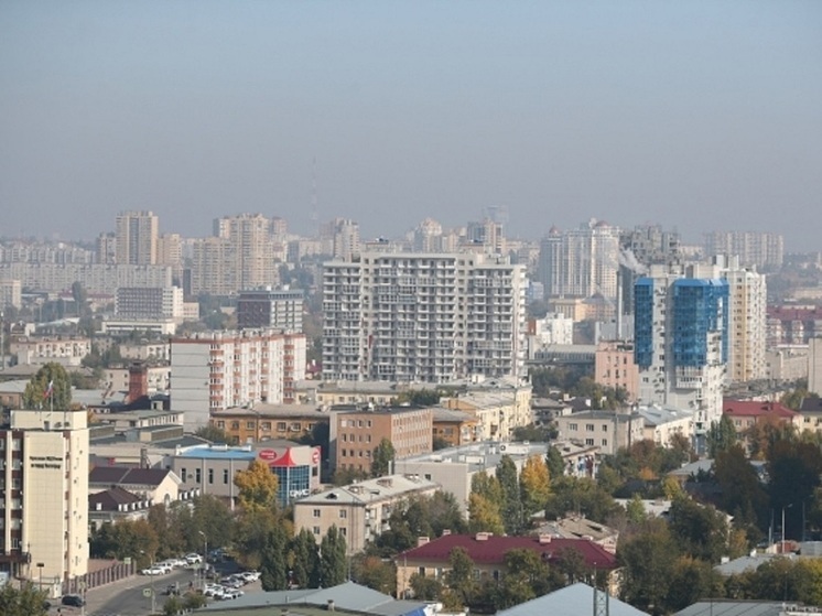 Жители Волгограда обсуждают запах гари в городе