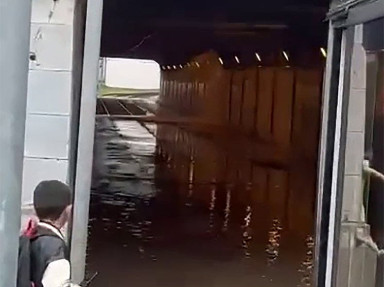 На северо-западе Москвы прорвало тоннель, движение трамваев приостановлено