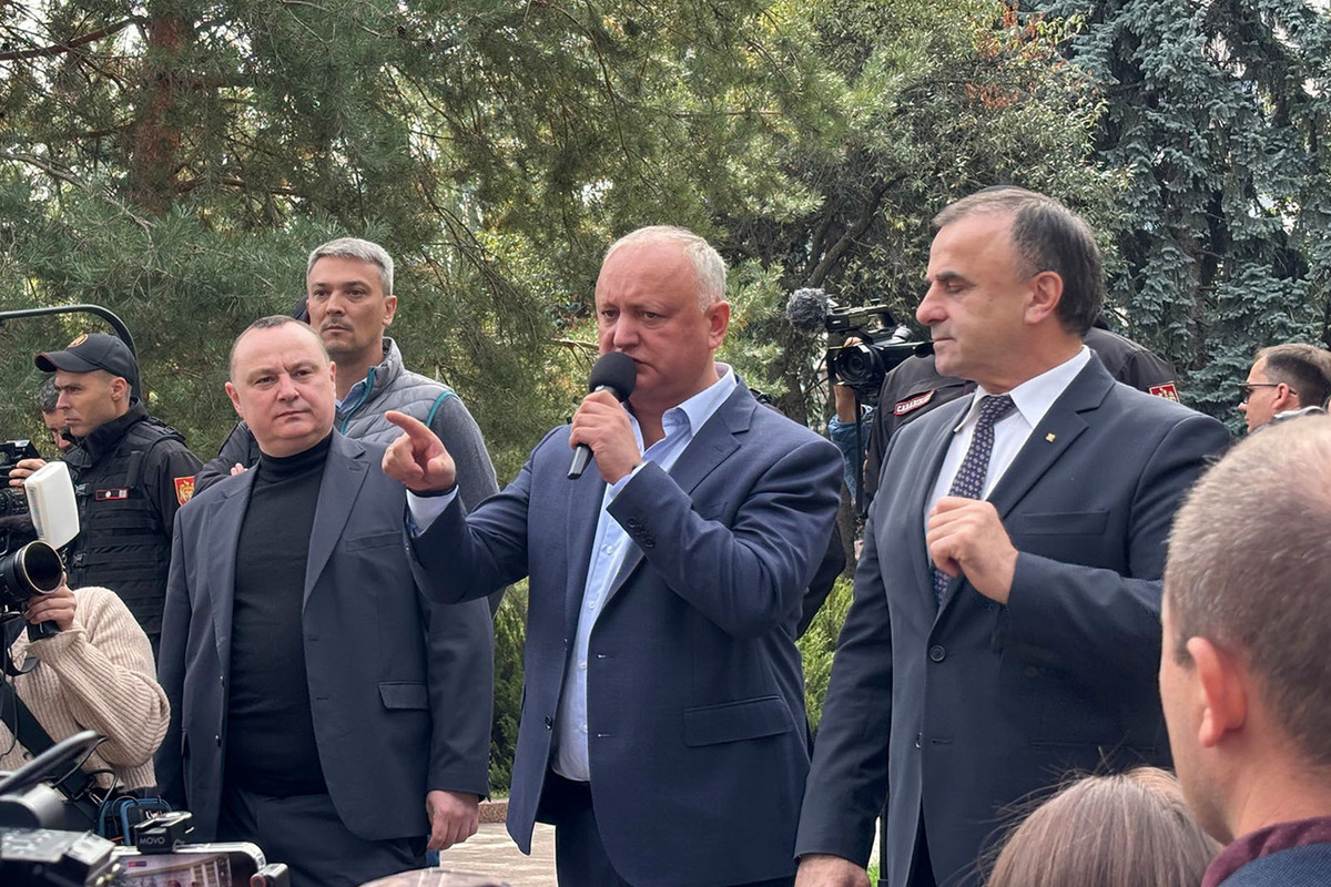 После сфальсифицированных «выборов» Молдавию втянут в войну с РФ