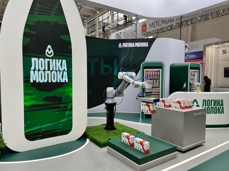 На агровыставке глава правительства осмотрел десятки стендов, но задержался у компании, где один робот заменяет восемь человек — без потерь для людей и для молока
