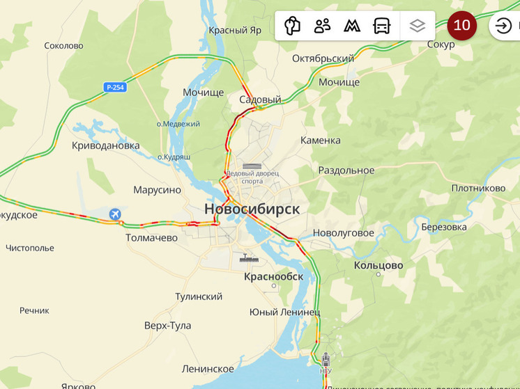 Снегопад парализовал Новосибирск: пробки достигли 10 баллов утром 9 октября