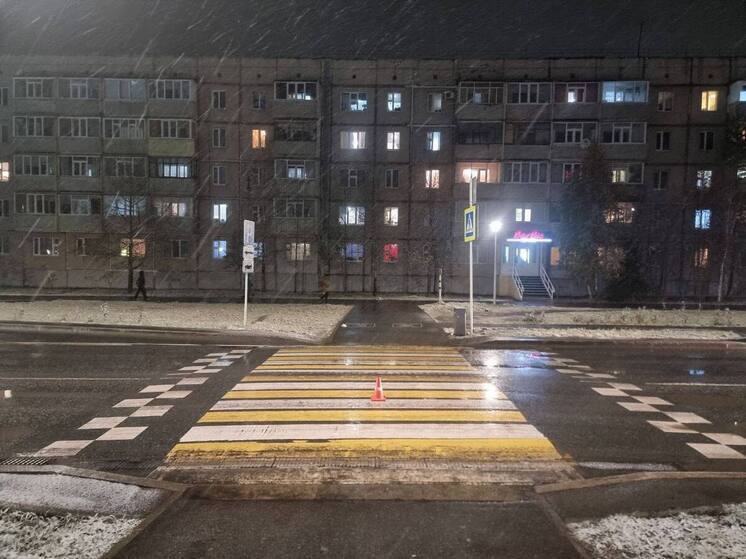 В Ноябрьске девушка попала под авто на «зебре»