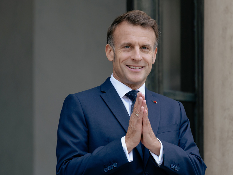 Профессор Дизен: Макрон при помощи Украины пытается сохранить свой пост