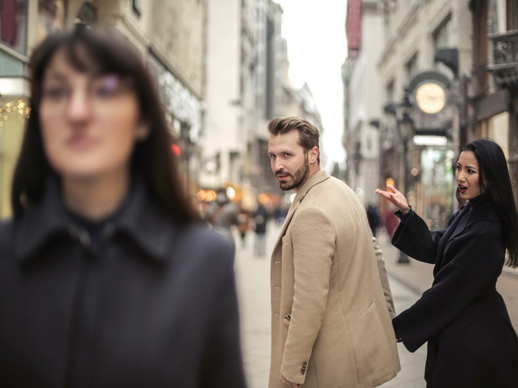 Как выглядеть стройнее без диет: 5 секретов осеннего гардероба от стилистов