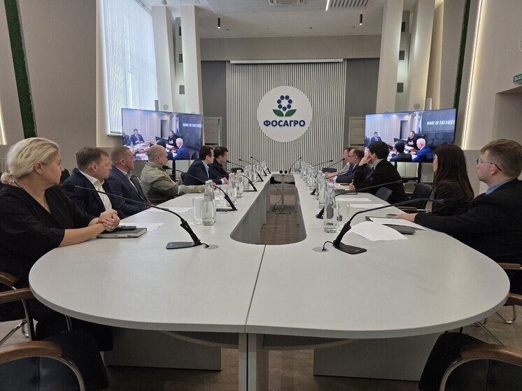 Представители промышленного кластера Республики Татарстан встретились для обсуждения сотрудничества с химиками ВФ АО «Апатит» (входит в Группу компаний «ФосАгро»). Встреча сторон прошла в рабочем формате и показала стратегическую важность такого партнёрства, а также перспективы развития совместных проектов.