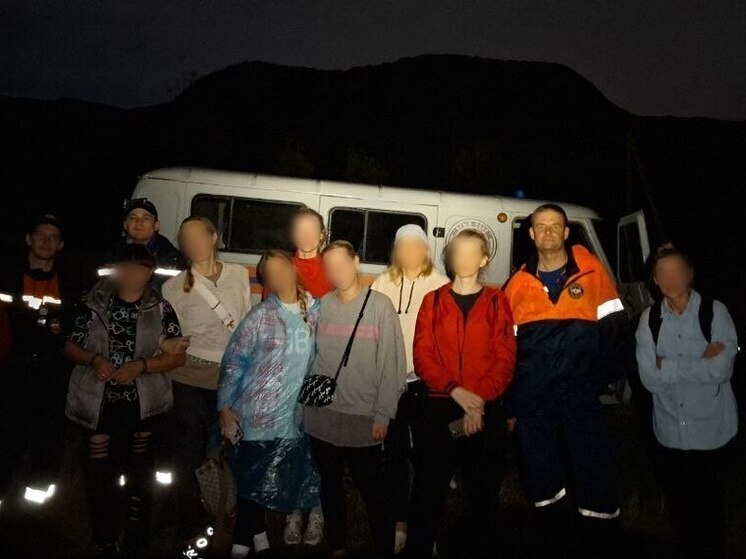 В Бахчисарайском районе помогли группе туристов, которая заблудилась в горах