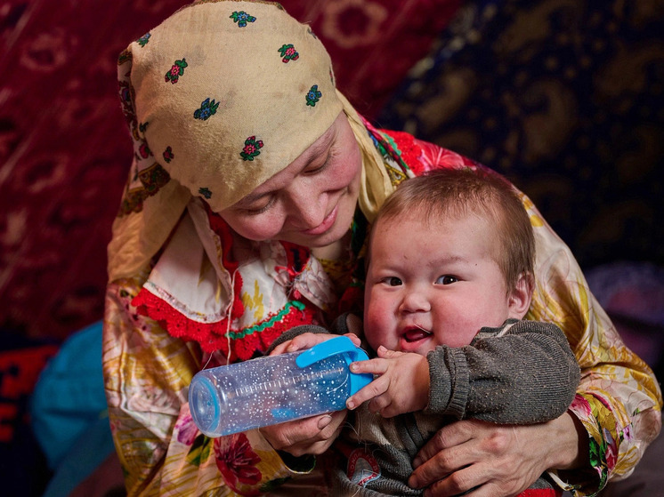 На Ямале кочевникам выдают пособия по уходу за детьми на родных языках