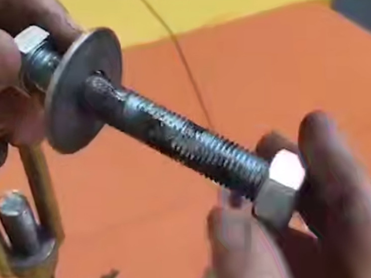 Мальчику раскроило череп металлическим болтом в омском развлекательном центре