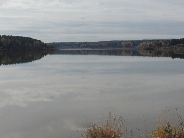 Тело мужчины извлекли из свердловского озера Тумба