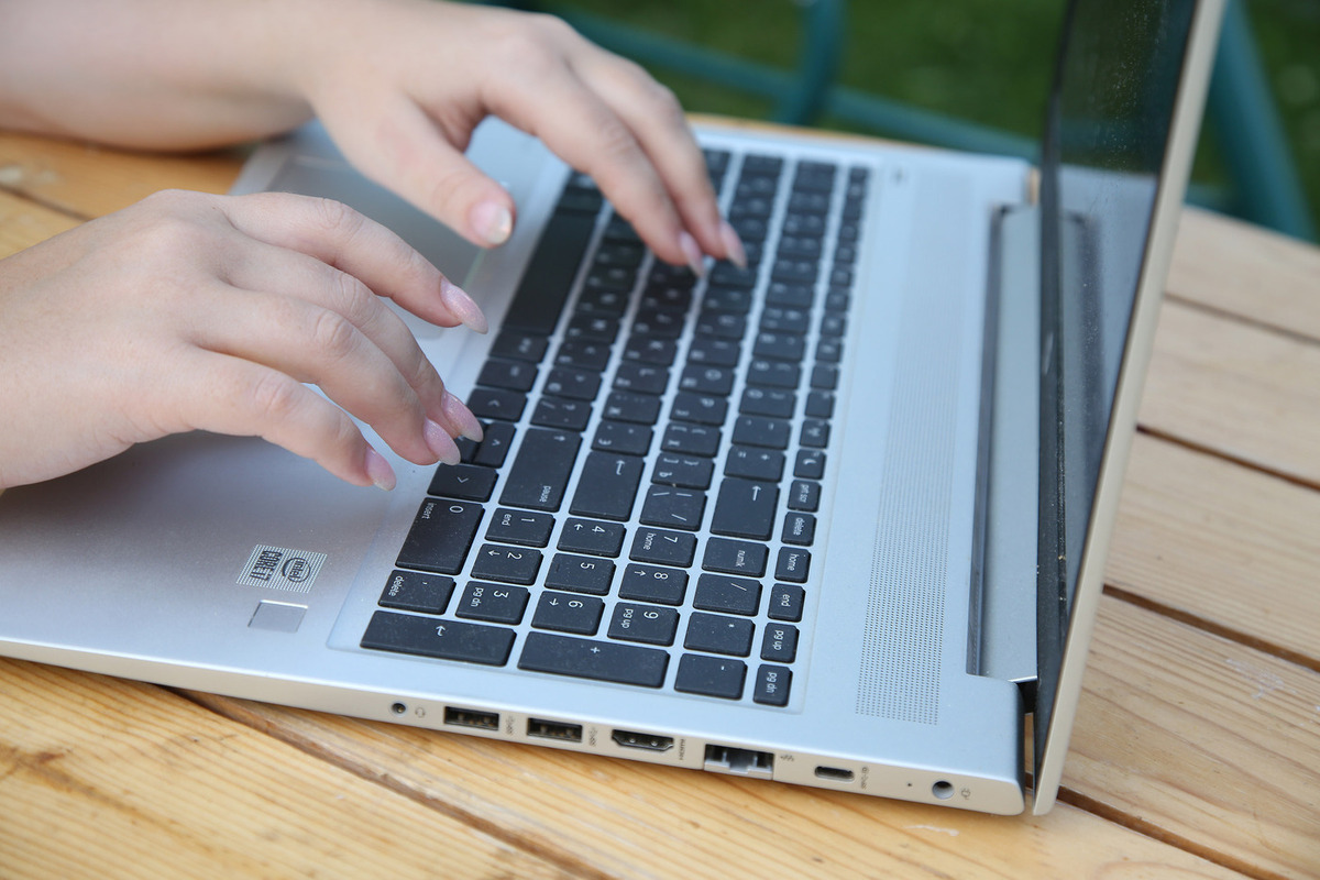 Минцифры России прокомментировало сообщения об отключении интернета