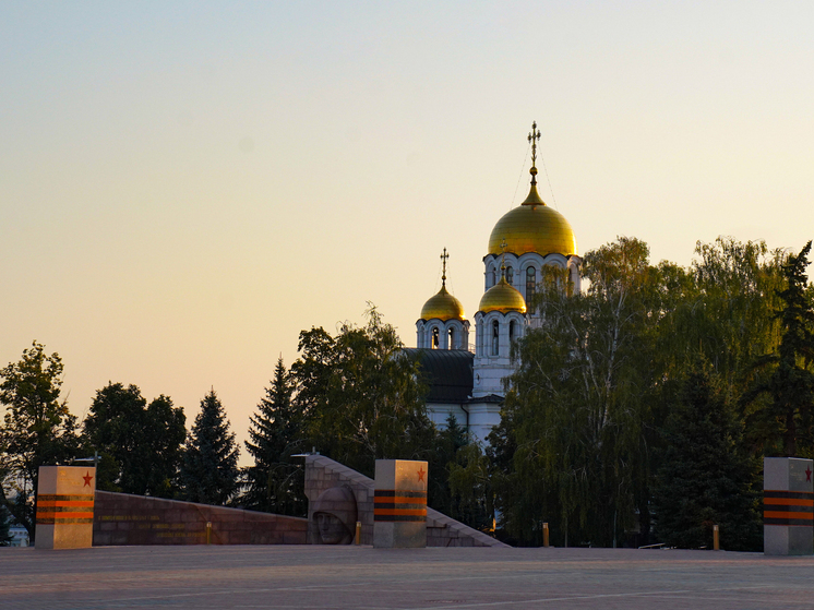 Какой сегодня день по народному календарю

12 октября православная церковь чтит память преподобного Феофана Милостивого
