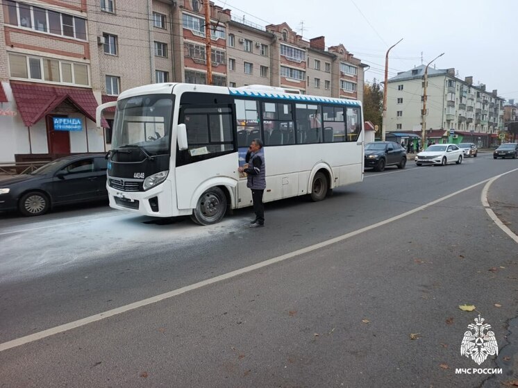 Костромской шофер справился с возгоранием в автобусе благодаря штатному огнетушителю