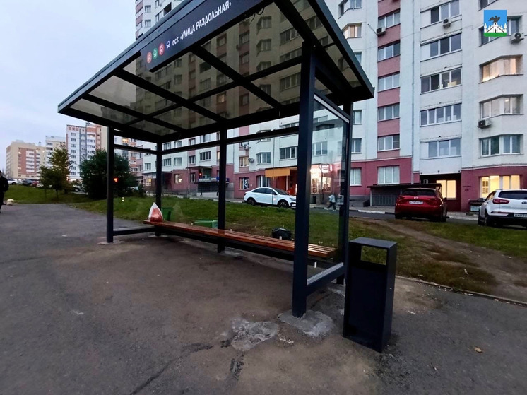 В Орле появились новые автобусные остановки