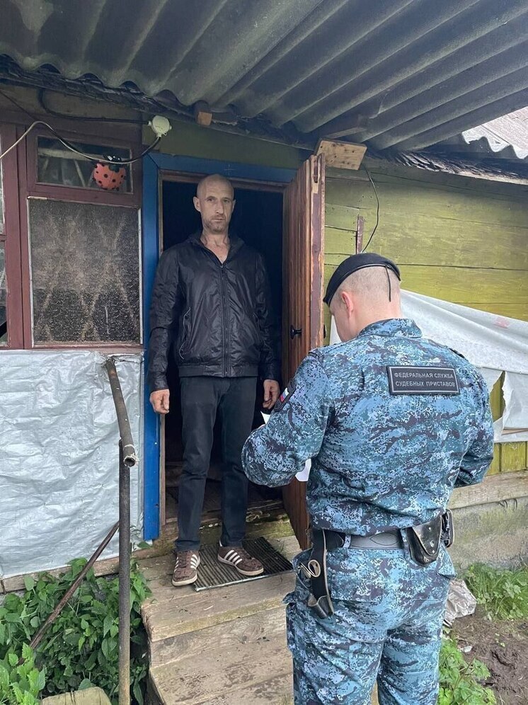 Судебные приставы установили местонахождение злостного неплательщика алиментов, находившегося в федеральном розыске