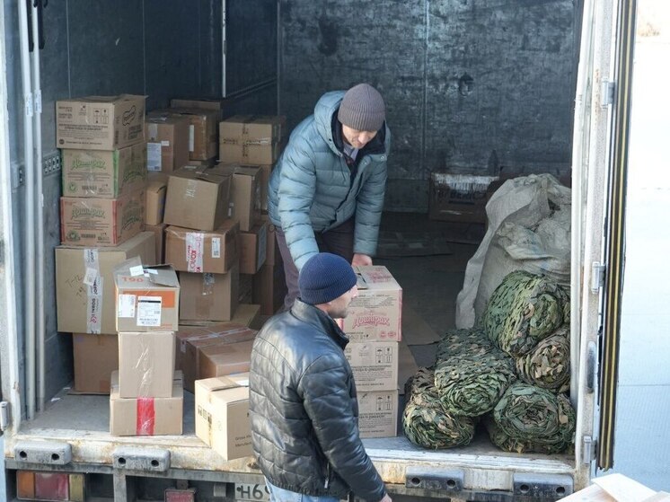 УАЗ и крупную партию помощи отправили бойцам СВО из Тазовского района