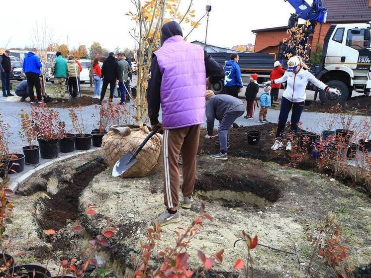 Глава Пензы Олег Денисов принял участие в общегородском субботнике по озеленению