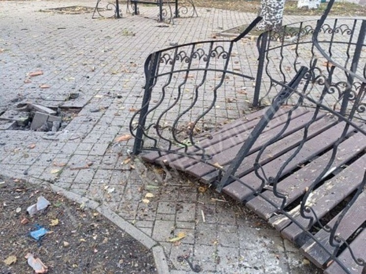 Здание администрации и парк кованых фигур повреждены в Донецке в результате атаки ВСУ